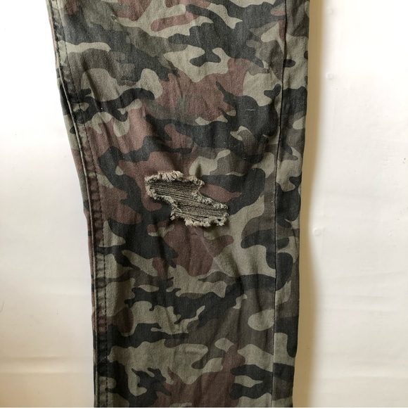 Men's Camouflage Jogger Pants - Picture 6 of 13